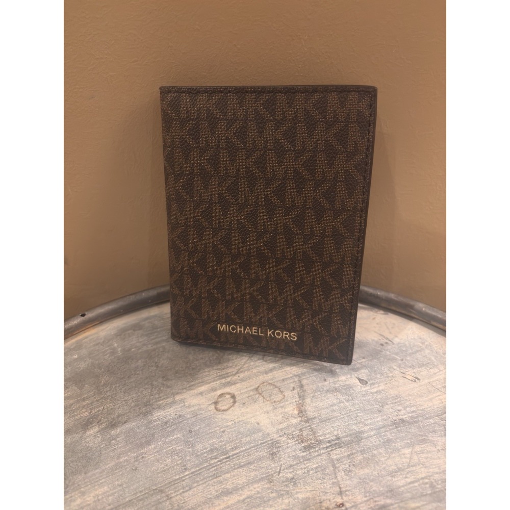 MICHAEL‎ KORS BEDFORD TRAVEL PASSPORT CASE WALLET MK LOGO BROWN Gold Tone 4x5.5"